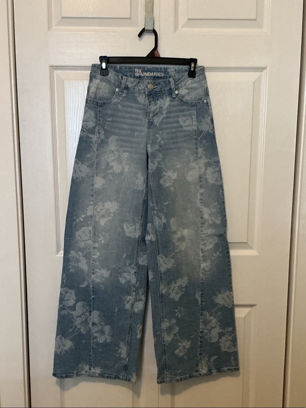 No Boundaries Blue Floral Extra Wide-Leg Jeans